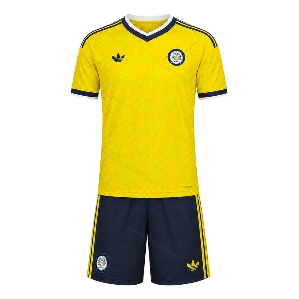 Leeds United Home and Away Gift Pack Kids Football Kits 26/27 - View 3